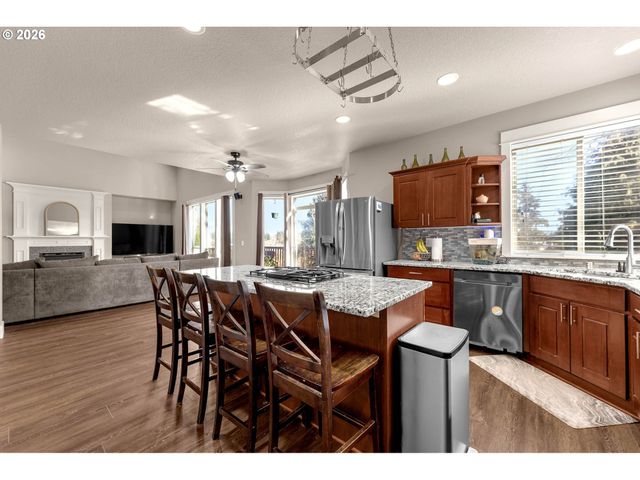 1551 N 4TH Ct, Washougal, WA 98671