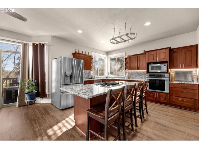 1551 N 4TH Ct, Washougal, WA 98671