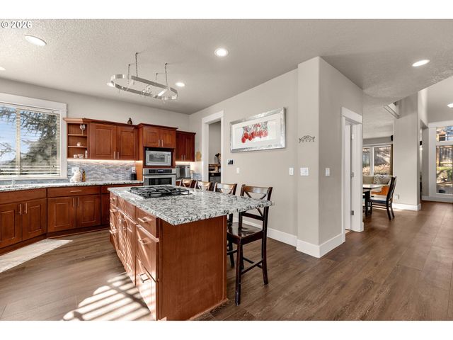 1551 N 4TH Ct, Washougal, WA 98671