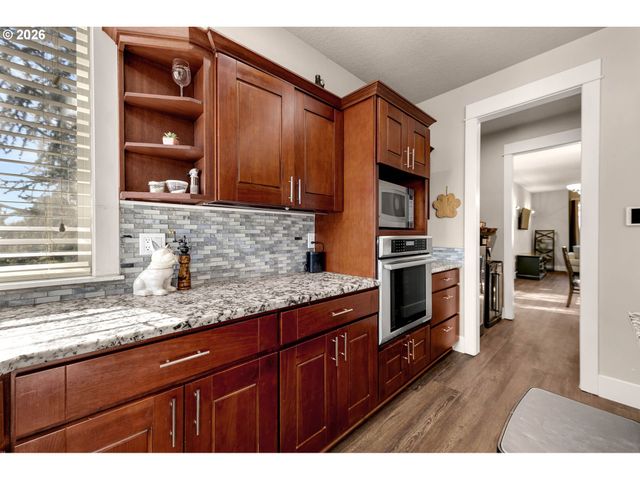 1551 N 4TH Ct, Washougal, WA 98671