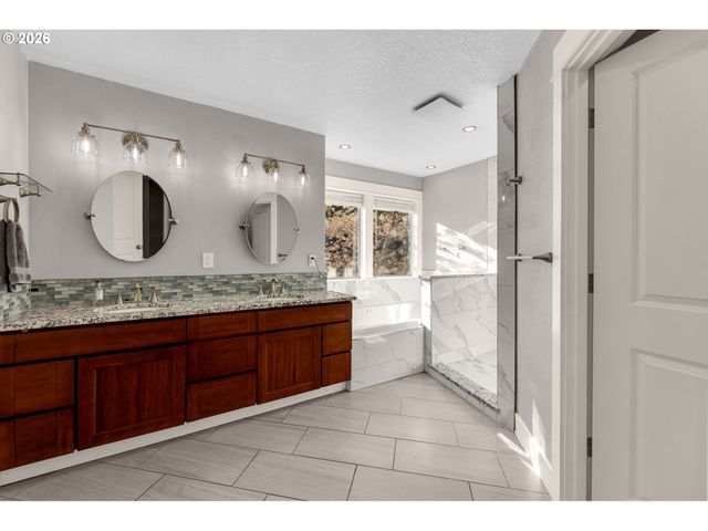 1551 N 4TH Ct, Washougal, WA 98671