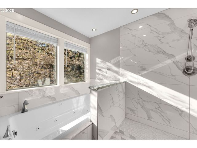 1551 N 4TH Ct, Washougal, WA 98671