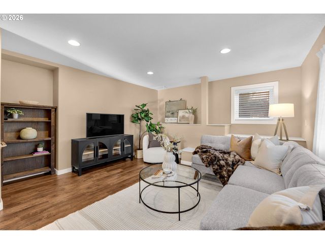 1551 N 4TH Ct, Washougal, WA 98671