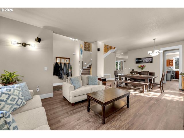 1551 N 4TH Ct, Washougal, WA 98671