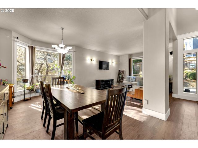 1551 N 4TH Ct, Washougal, WA 98671