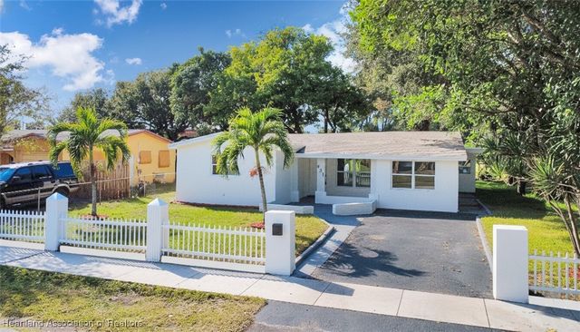 931 NW 38 Avenue, Lauderhill, FL 33311