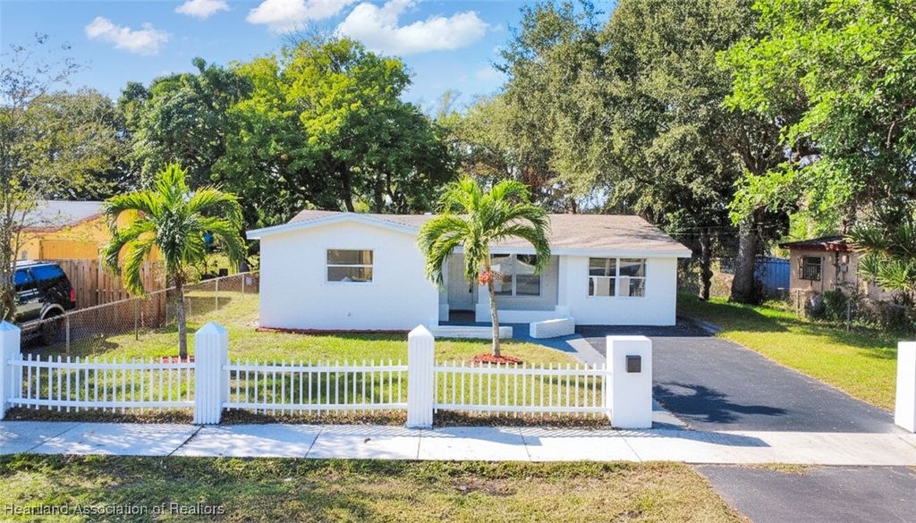 931 NW 38 Avenue, Lauderhill, FL 33311