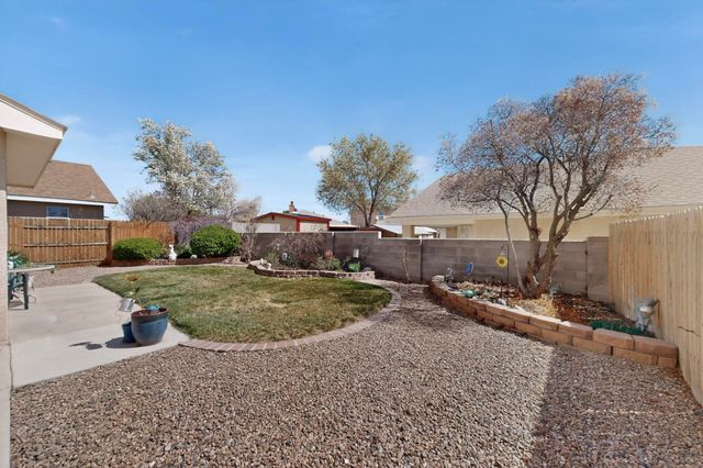 7007 Marigot Court NW, Albuquerque, NM 87120