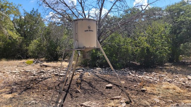 000 Stagecoach, Rocksprings, TX 78880