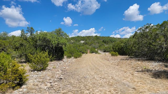 000 Stagecoach, Rocksprings, TX 78880