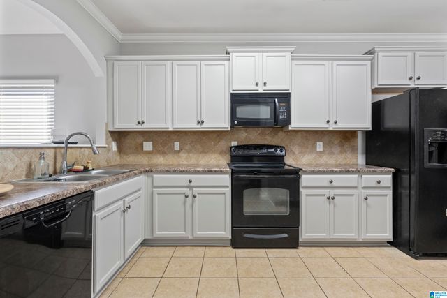 204 ADDISON DRIVE, Calera, AL 35040