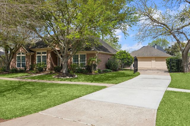 8911 S Fitzgerald Way, Missouri City, TX 77459