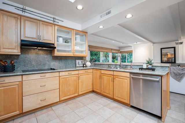 1729 CIRCO DEL CIELO DR, El Cajon, CA 92020