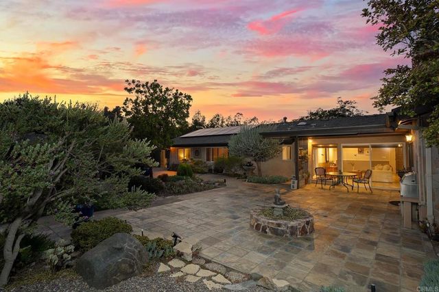 1729 CIRCO DEL CIELO DR, El Cajon, CA 92020