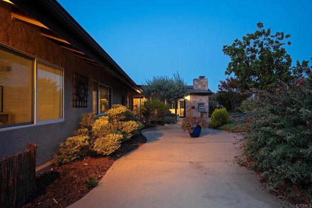 1729 CIRCO DEL CIELO DR, El Cajon, CA 92020