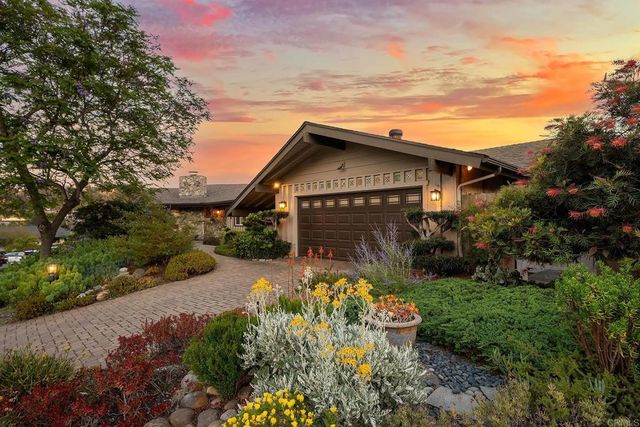 1729 CIRCO DEL CIELO DR, El Cajon, CA 92020