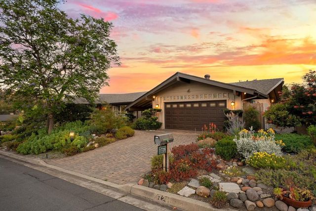 1729 CIRCO DEL CIELO DR, El Cajon, CA 92020