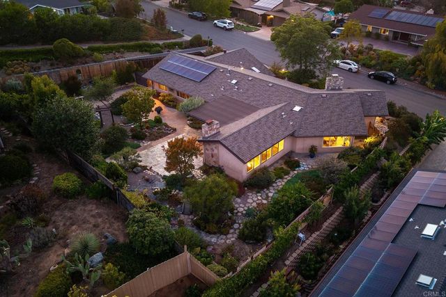 1729 CIRCO DEL CIELO DR, El Cajon, CA 92020