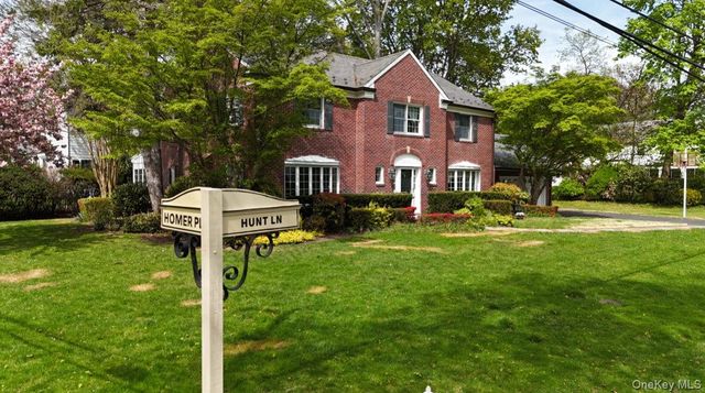 695 Hunt Lane, Manhasset, NY 11030