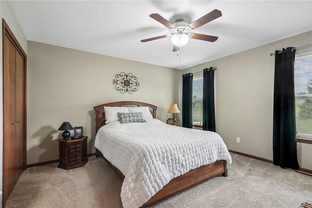 506 Meadow Oak Circle, Fairfax, IA 52228