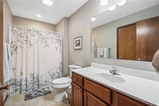 506 Meadow Oak Circle, Fairfax, IA 52228