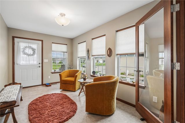 506 Meadow Oak Circle, Fairfax, IA 52228