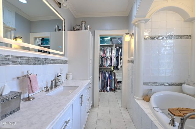 24479 Reflection Lane, Abingdon, VA 24210