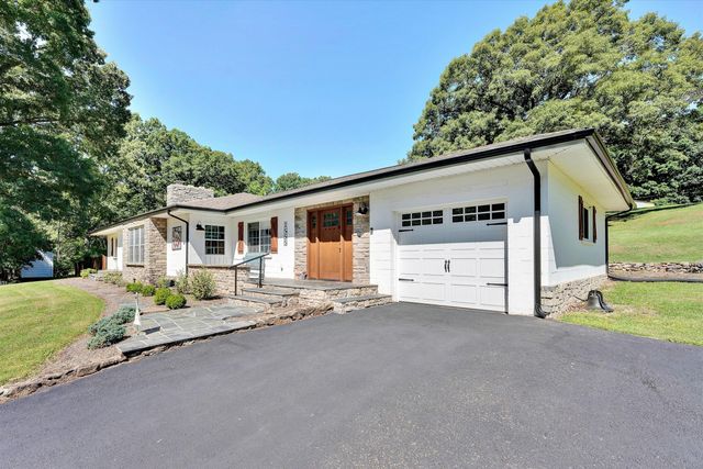 1555 Coopers Cove RD, Hardy, VA 24101