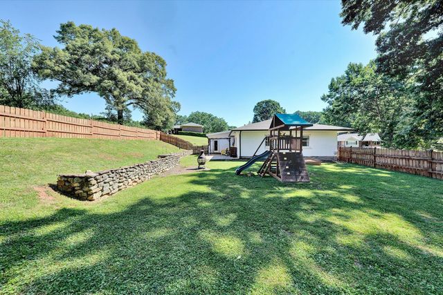 1555 Coopers Cove RD, Hardy, VA 24101
