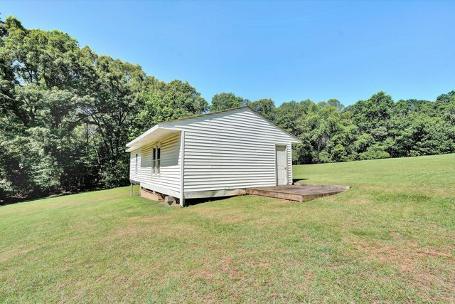 1555 Coopers Cove RD, Hardy, VA 24101