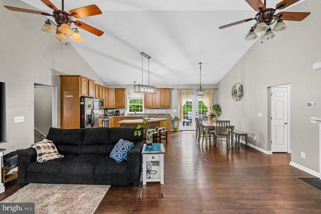 7386 MONROE DR, King George, VA 22485