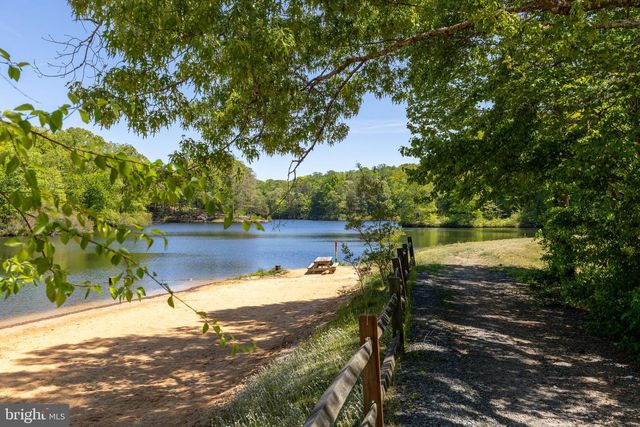 7386 MONROE DR, King George, VA 22485