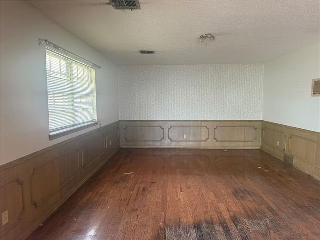 3225 N Glenhaven Drive, Midwest City, OK 73110
