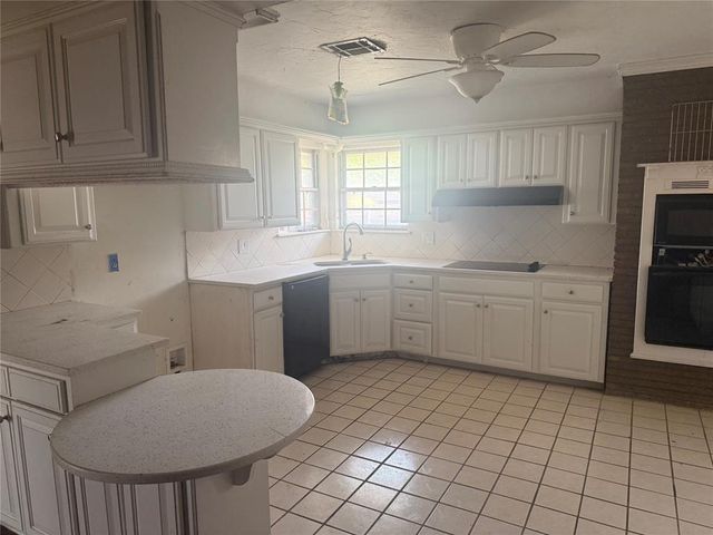 3225 N Glenhaven Drive, Midwest City, OK 73110