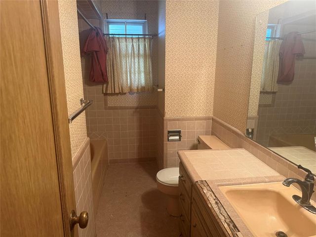 3225 N Glenhaven Drive, Midwest City, OK 73110