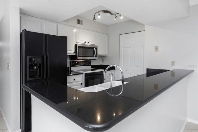 2400 FEATHER SOUND DRIVE 1328, Clearwater, FL 33762