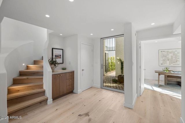 4610 N 40TH Street, Phoenix, AZ 85018