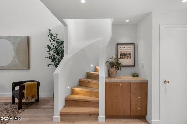 4610 N 40TH Street, Phoenix, AZ 85018