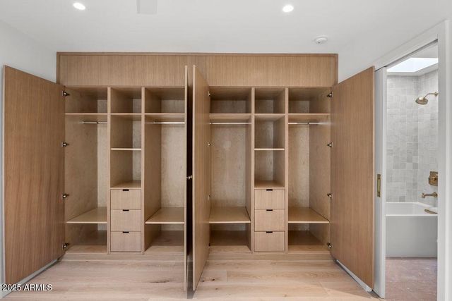 4610 N 40TH Street, Phoenix, AZ 85018