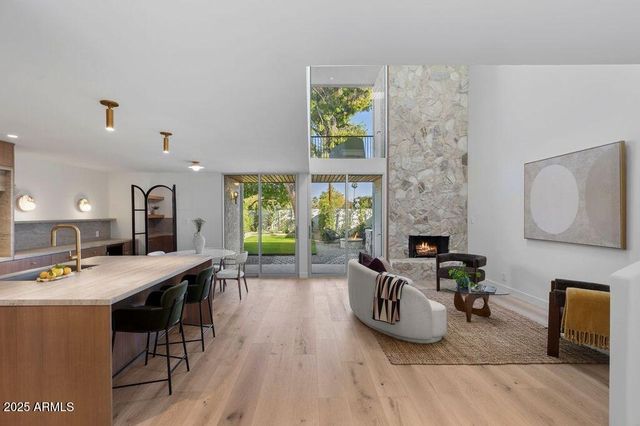 4610 N 40TH Street, Phoenix, AZ 85018