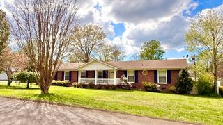 110 Lannom Cir, Tullahoma, TN 37388
