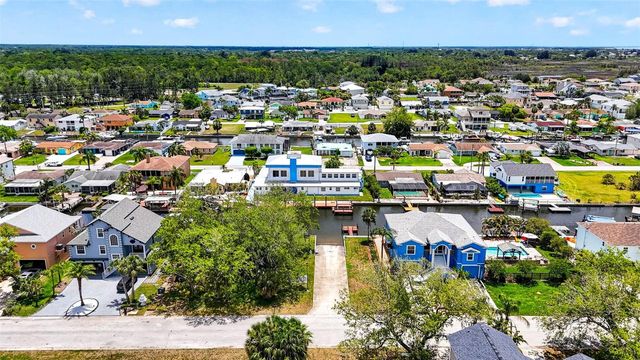7445 GULF WAY, Hudson, FL 34667