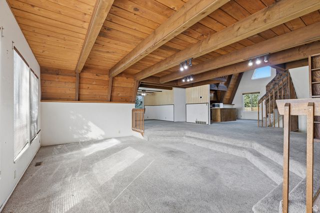 9892 N HIDDEN DR, Highland, UT 84003