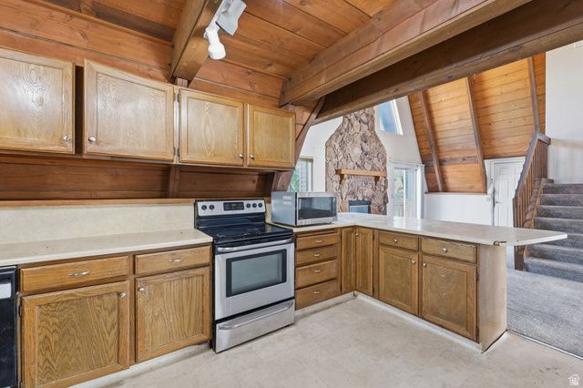 9892 N HIDDEN DR, Highland, UT 84003