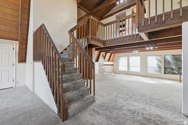 9892 N HIDDEN DR, Highland, UT 84003