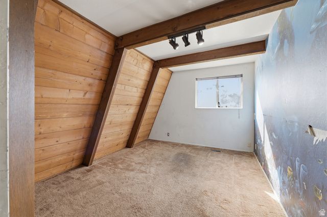 9892 N HIDDEN DR, Highland, UT 84003