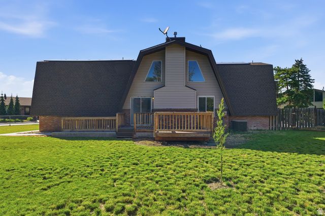 9892 N HIDDEN DR, Highland, UT 84003