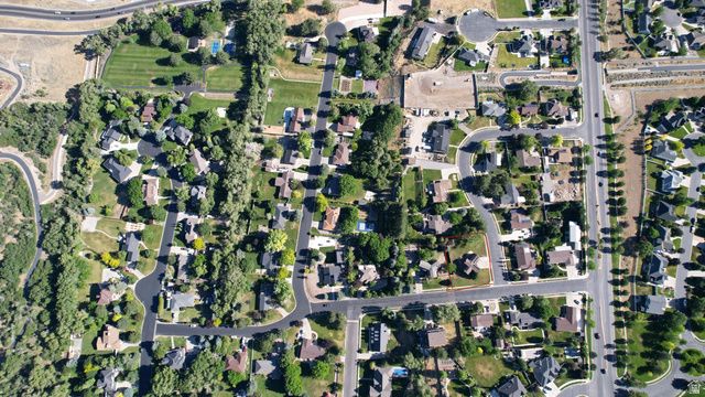 9892 N HIDDEN DR, Highland, UT 84003