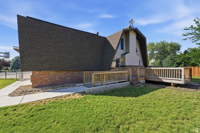 9892 N HIDDEN DR, Highland, UT 84003