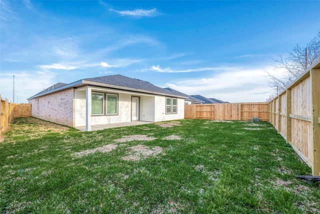 4906 Edgewood Drive, Fresno, TX 77545